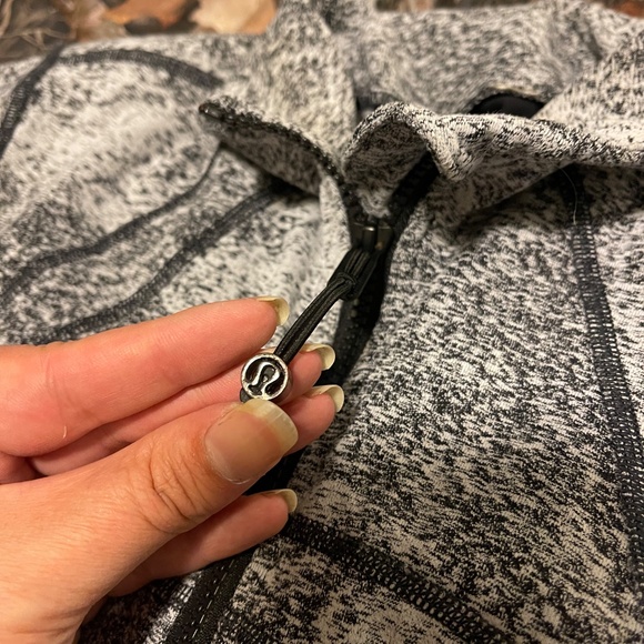 Lululemon Define Jacket - Picture 4 of 7